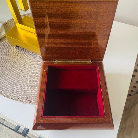 Vintage Ercolano Kitten Cat Music Box Jewelry Box - Plays Music! - Picture 2 of 4